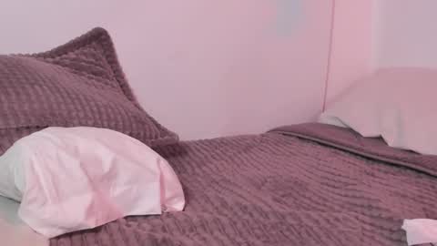 Snapshot of petalsrose_ chatting on March 2025 09:15:01 PM Rose online show from March 2025 09:15:01 PM