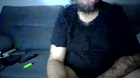 Snapshot of petit1985 chatting on October 2025 07:14:01 PM Francescco online show from October 2025 07:14:01 PM