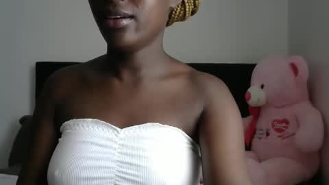 Snapshot of petite_asshley1 chatting on November 2025 07:51:02 AM Ashley online show from November 2025 07:51:02 AM