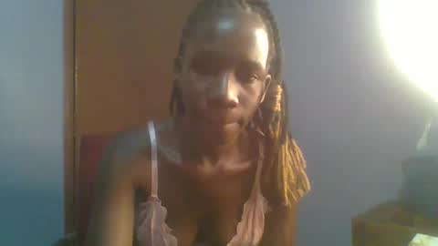 Snapshot of petite_chela chatting on January 2026 05:58:02 PM Chela online show from January 2026 05:58:02 PM