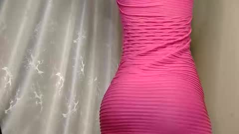 Snapshot of petite_freakette chatting on March 2026 07:42:01 PM Moon online show from March 2026 07:42:01 PM