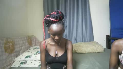 petite_funnie online show from December 2025 05:19:02 PM