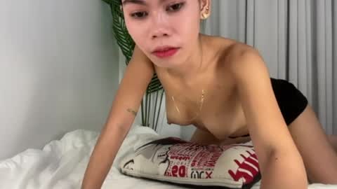 Snapshot of petite_kaye chatting on July 2026 04:40:01 AM petite_kaye online show from July 2026 04:40:01 AM