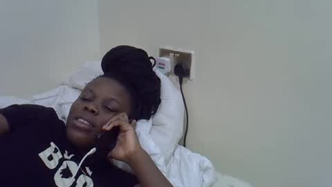 petite_melan online show from December 2025 07:52:01 PM