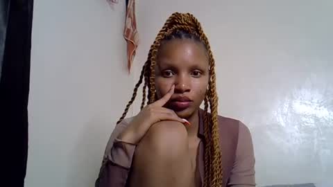 Snapshot of petite_melinda chatting on July 2026 10:03:02 PM petite_melinda online show from July 2026 10:03:02 PM