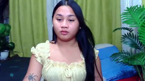 Snapshot of petite_trish chatting on October 2025 10:32:02 PM trish online show from October 2025 10:32:02 PM