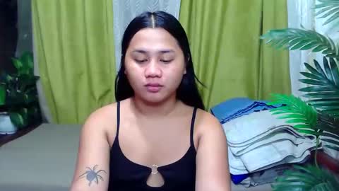 Snapshot of petite_trish chatting on October 2025 12:58:01 AM trish online show from October 2025 12:58:01 AM