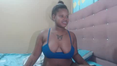 petitechocolatemommy online show from December 2025 02:42:01 AM