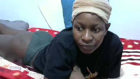 petitegirly12 online show from February 2025 02:33:02 AM