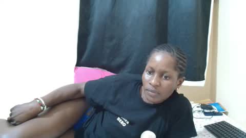 petitegirly12 online show from September 2025 06:57:02 PM