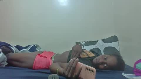 petitegirly12 online show from October 2025 06:47:01 AM
