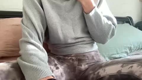 Snapshot of petitegirlypop chatting on February 2025 09:58:01 PM petitegirlypop online show from February 2025 09:58:01 PM