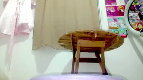 Snapshot of petiteivoryqueen chatting on July 2026 05:21:02 AM danna online show from July 2026 05:21:02 AM