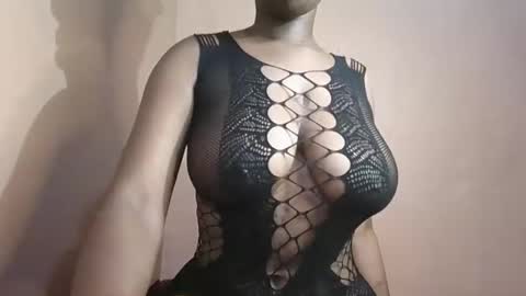 Snapshot of petitemomma76379 chatting on May 2026 07:49:02 AM sexy chocolate online show from May 2026 07:49:02 AM