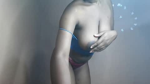 Snapshot of petitemomma76379 chatting on May 2026 04:59:01 PM sexy chocolate online show from May 2026 04:59:01 PM