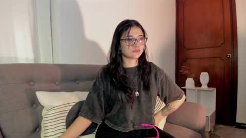 Sofa online show from June 2026 11:14:02 PM
