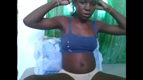 petitesweetchiq online show from November 2025 10:39:02 AM