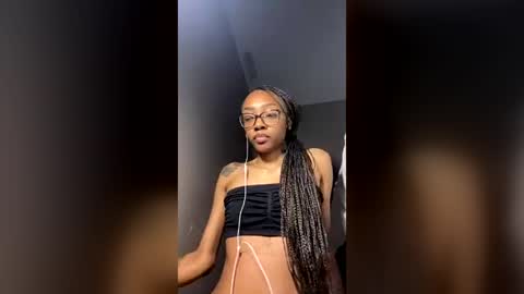 Snapshot of petitetingz chatting on July 2026 07:25:02 AM petitetingz online show from July 2026 07:25:02 AM