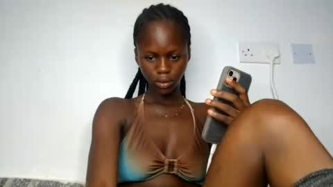 Snapshot of petitgirl88 chatting on June 2026 05:21:02 AM petitgirl88 online show from June 2026 05:21:02 AM