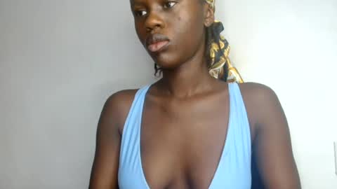 Snapshot of petitgirl88 chatting on July 2026 05:44:02 AM petitgirl88 online show from July 2026 05:44:02 AM