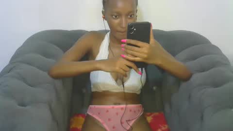 petitpearl online show from February 2025 07:54:02 PM