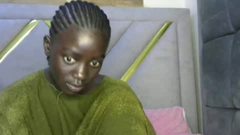 petitte_gyaal online show from November 2025 12:04:02 PM