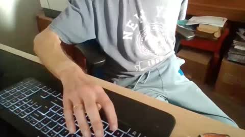 petitwilly online show from November 2025 10:58:02 AM