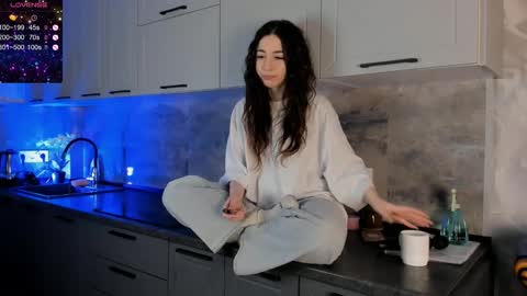 Emma online show from December 2024 05:13:01 PM