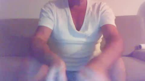 Snapshot of phil279 chatting on January 2025 08:39:01 PM Phil online show from January 2025 08:39:01 PM