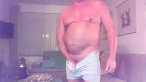 Snapshot of phil279 chatting on October 2025 07:36:02 PM Phil online show from October 2025 07:36:02 PM