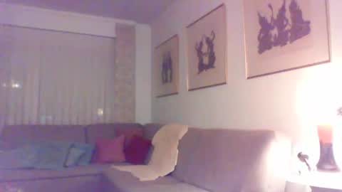 Snapshot of phil279 chatting on October 2025 03:58:02 AM Phil online show from October 2025 03:58:02 AM