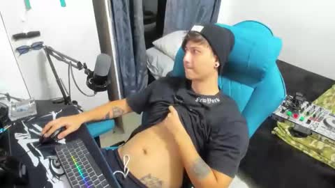 Snapshot of philip_dj chatting on February 2026 02:49:02 AM philip_dj online show from February 2026 02:49:02 AM