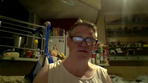 Snapshot of phillboys chatting on May 2026 09:44:02 PM phillboys online show from May 2026 09:44:02 PM