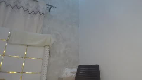 Snapshot of phoebe015 chatting on February 2026 07:08:02 PM phoebe online show from February 2026 07:08:02 PM