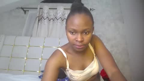 Snapshot of phoebe015 chatting on February 2026 07:09:01 PM phoebe online show from February 2026 07:09:01 PM