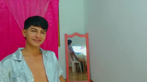 Snapshot of phuwin_bj chatting on May 2026 06:18:01 AM phuwin online show from May 2026 06:18:01 AM