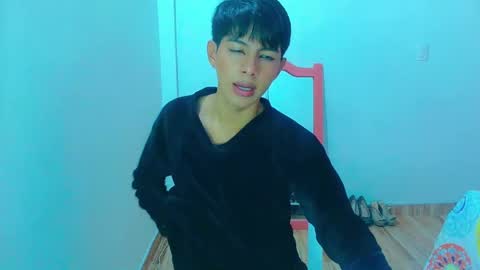 Snapshot of phuwin_bj chatting on May 2026 05:48:02 AM phuwin online show from May 2026 05:48:02 AM