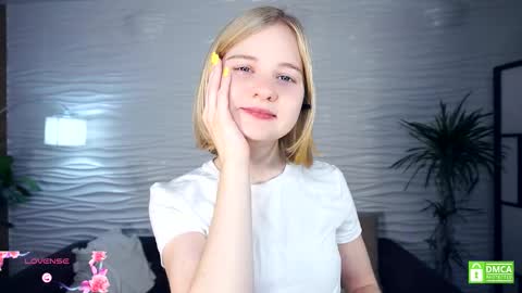 Hann G. Jones online show from November 2025 05:20:01 AM