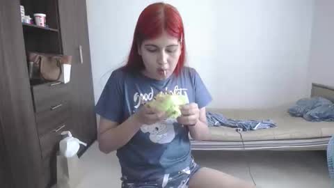 izzy online show from March 2026 07:06:01 PM