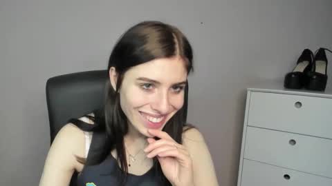 Snapshot of pia_desire chatting on November 2025 07:44:02 AM P I A online show from November 2025 07:44:02 AM