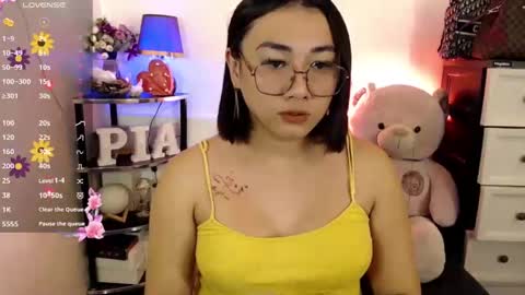 Pia online show from February 2025 12:38:02 PM