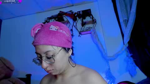  PIA FISHER  online show from February 2025 10:34:01 AM