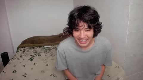 picaszomilos350 online show from November 2025 12:09:02 PM