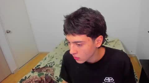 picaszomilos350 online show from March 2026 11:15:02 AM