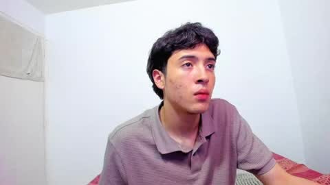 picaszomilos350 online show from April 2026 07:46:01 AM