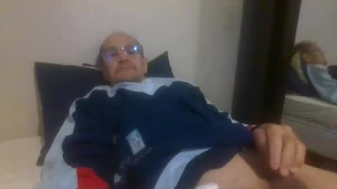 pichoun71 online show from November 2025 06:44:01 AM