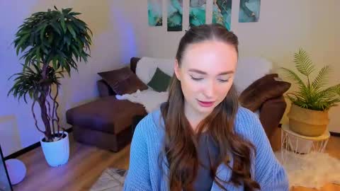 Emelie online show from February 2025 04:21:01 PM