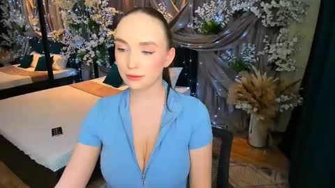Emelie online show from March 2025 10:39:02 PM