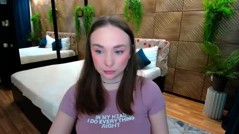 Emelie online show from April 2026 10:13:01 AM