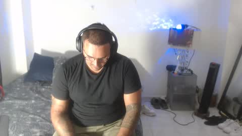 pikoro_gomez online show from February 2025 01:36:01 AM